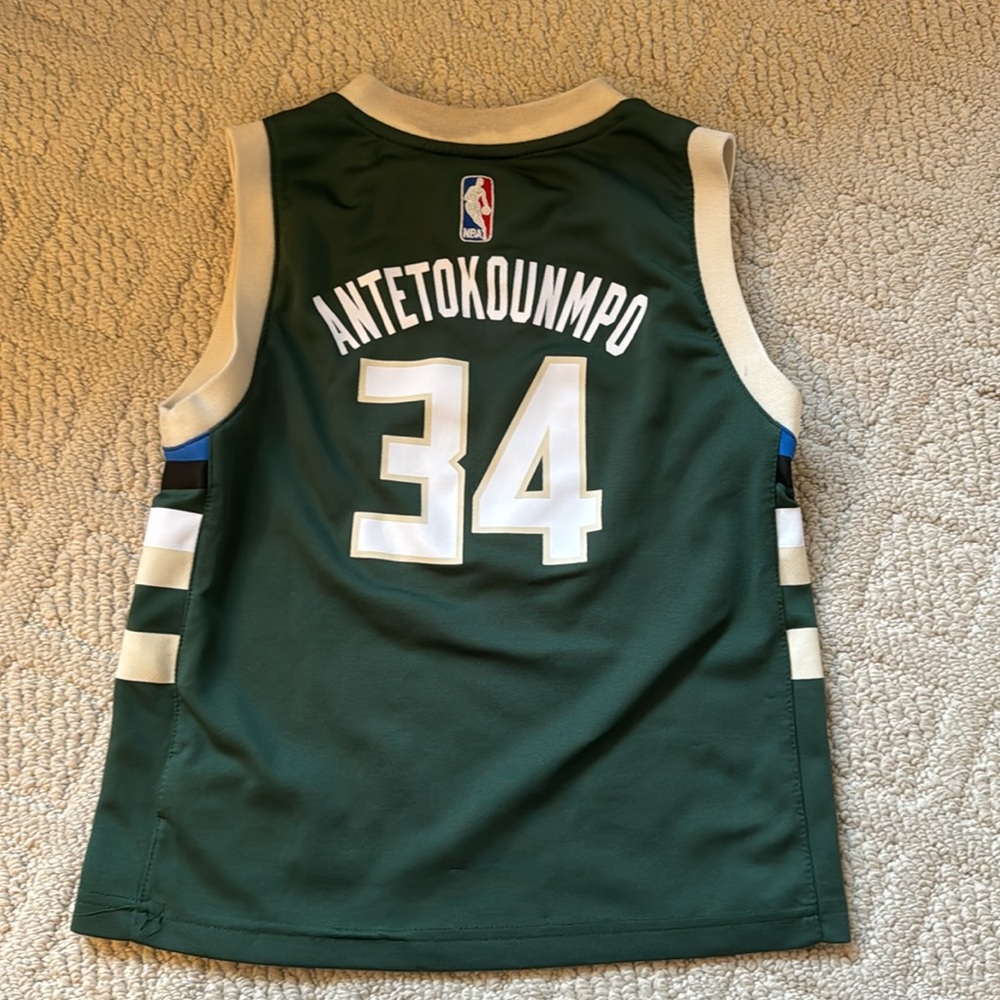 Adidas size large little kids Giannis Antetokounmpo green Milwaukee Bucks jersey - Picture 2 of 5